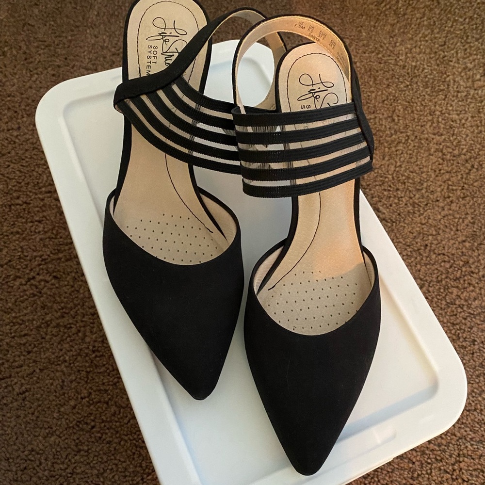Women’s Life Stride heeled sandals size 7.5